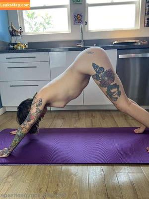 Pearl Sage - Hairy Queen photo #0210