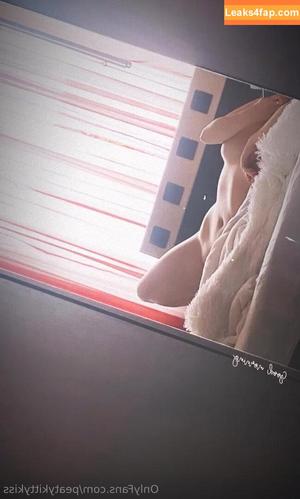 peatykittykiss photo #0004