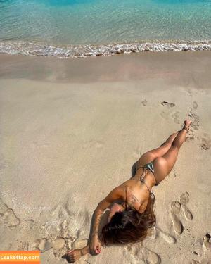 Pelinsu Meşe фото #0002