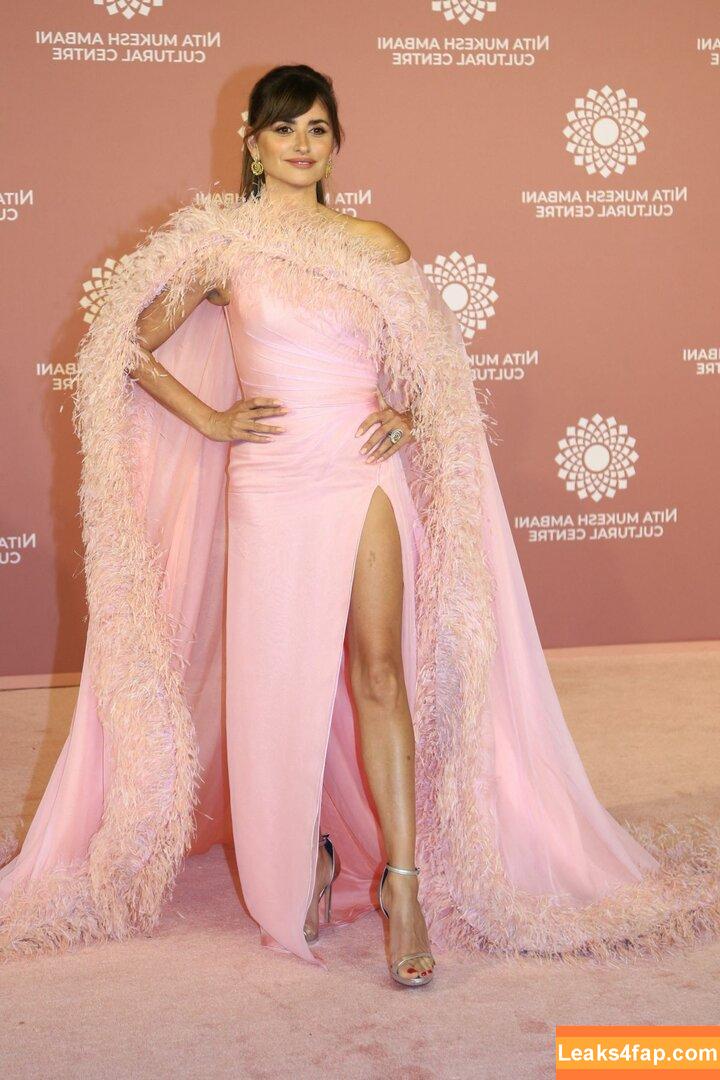 Penélope Cruz / PenelopeCruzOfi / penelopecruzoficial leaked photo photo #0042