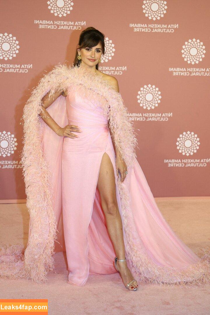 Penélope Cruz / PenelopeCruzOfi / penelopecruzoficial leaked photo photo #0048