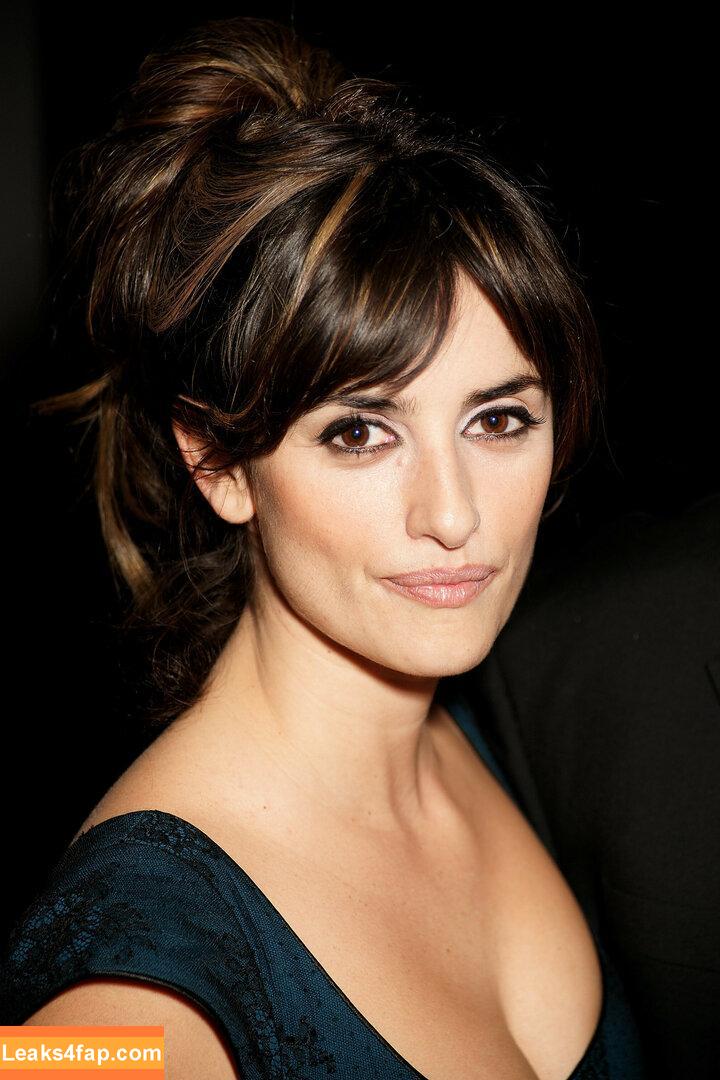 Penélope Cruz / PenelopeCruzOfi / penelopecruzoficial leaked photo photo #0057