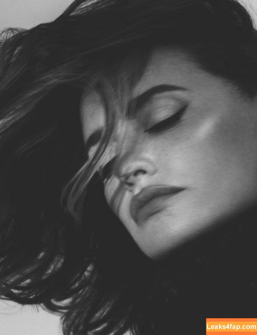 Penélope Cruz / PenelopeCruzOfi / penelopecruzoficial leaked photo photo #0105