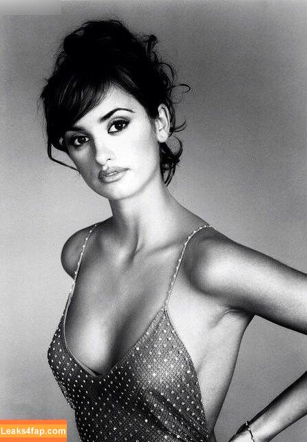 Penélope Cruz / PenelopeCruzOfi / penelopecruzoficial leaked photo photo #0121
