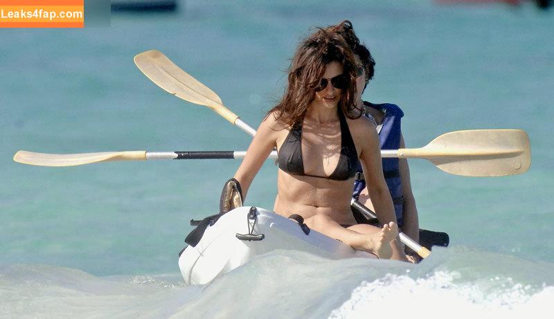 Penélope Cruz / PenelopeCruzOfi / penelopecruzoficial leaked photo photo #0236
