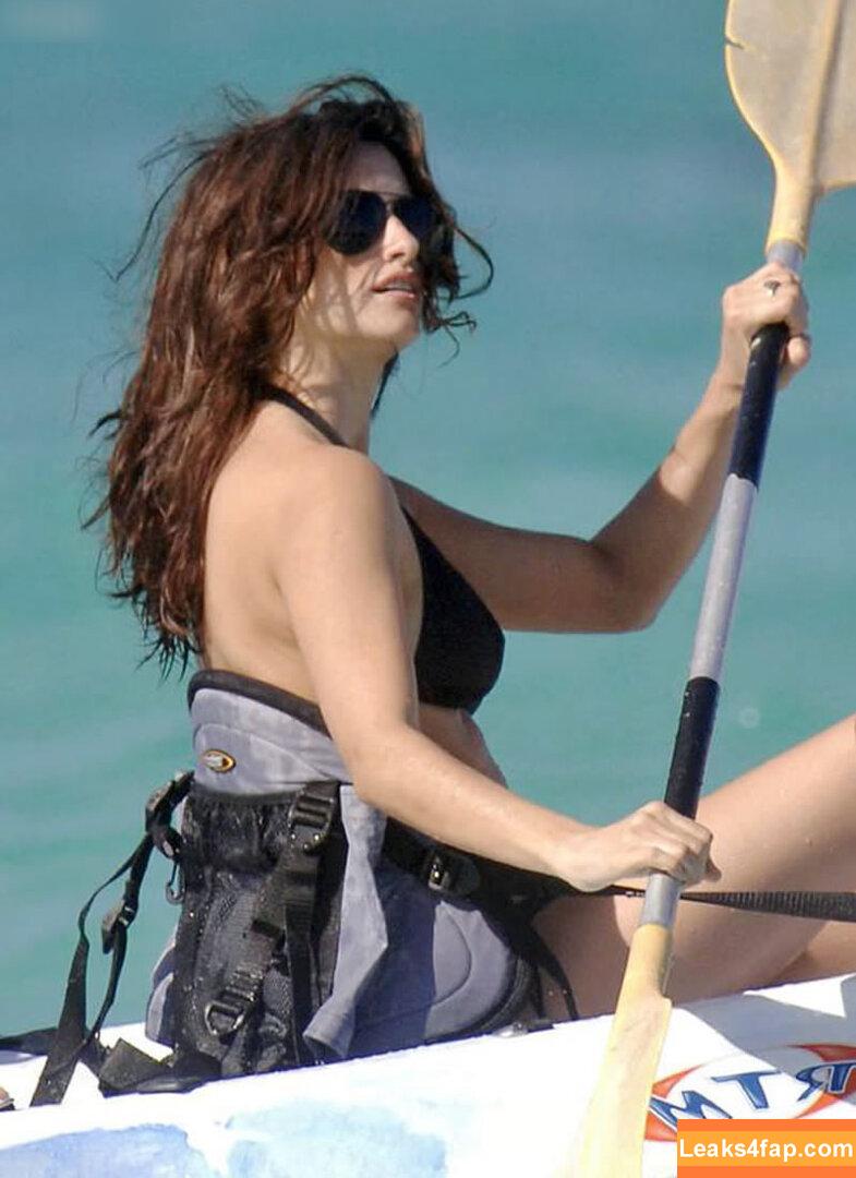 Penélope Cruz / PenelopeCruzOfi / penelopecruzoficial leaked photo photo #0241