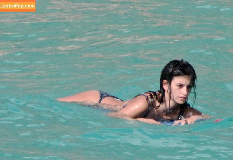 Penélope Cruz / PenelopeCruzOfi / penelopecruzoficial leaked photo photo #0244