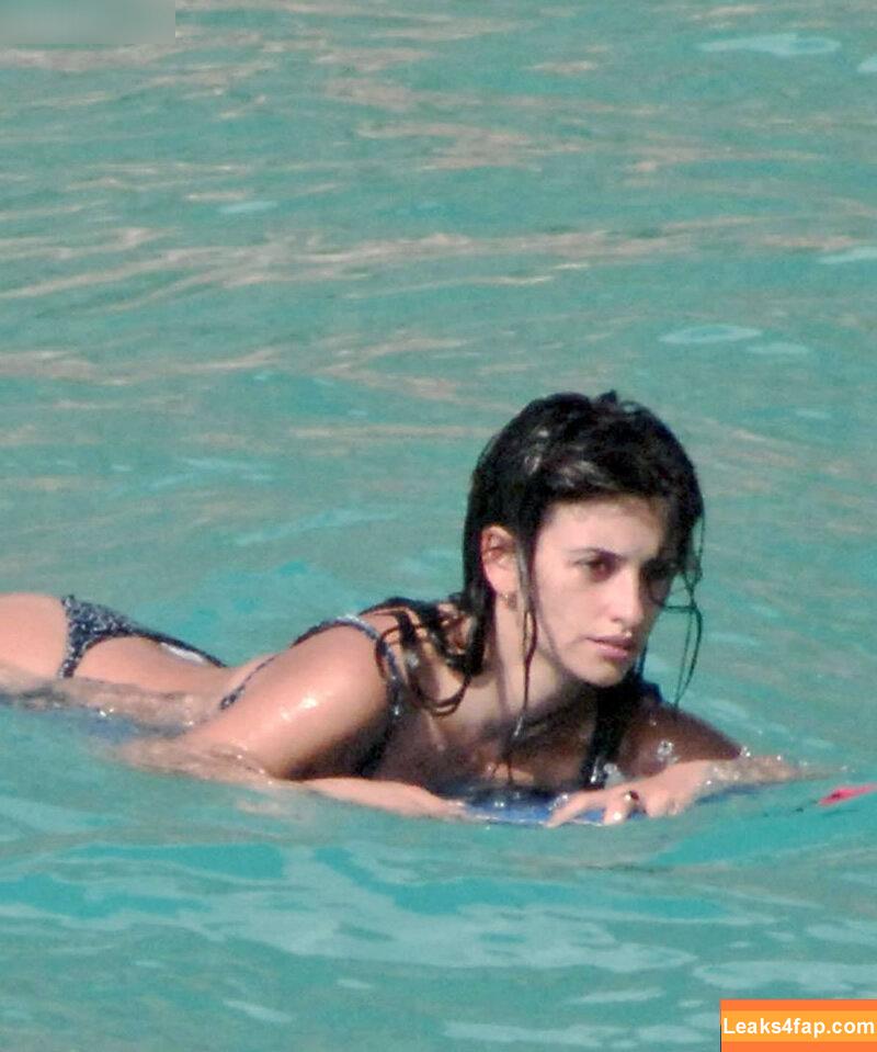 Penélope Cruz / PenelopeCruzOfi / penelopecruzoficial leaked photo photo #0247