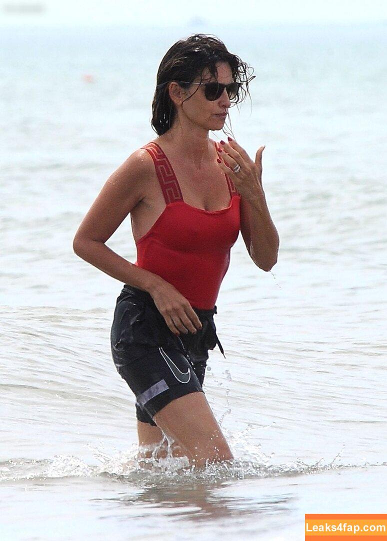 Penélope Cruz / PenelopeCruzOfi / penelopecruzoficial leaked photo photo #0257
