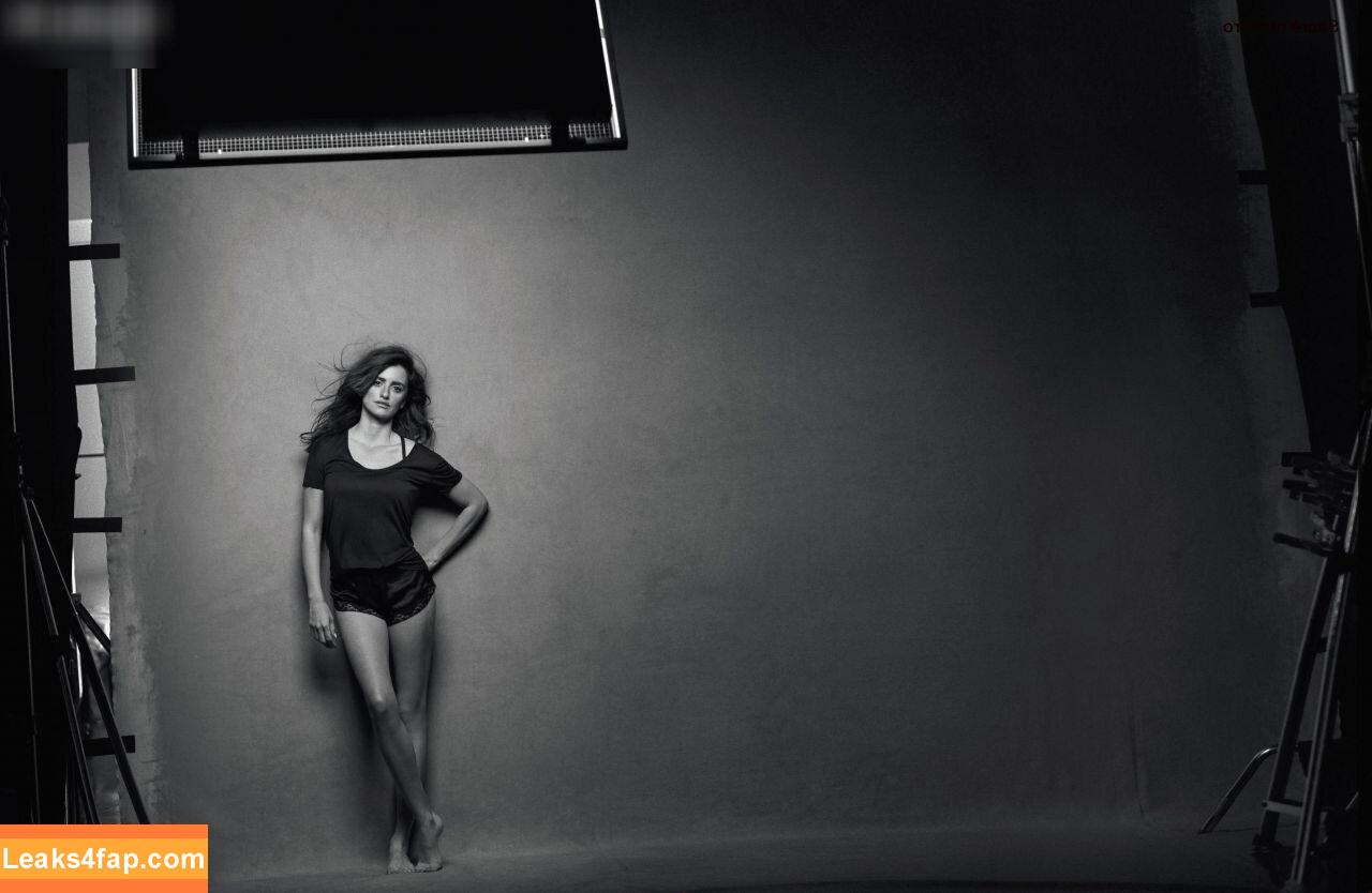 Penélope Cruz / PenelopeCruzOfi / penelopecruzoficial leaked photo photo #0309