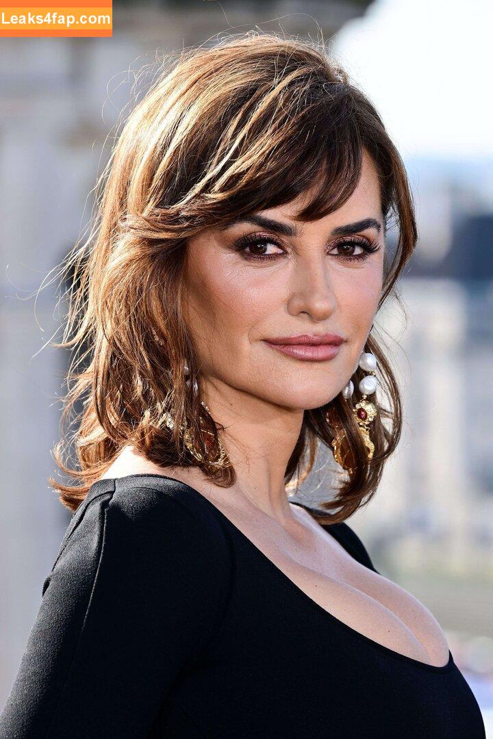 Penélope Cruz / PenelopeCruzOfi / penelopecruzoficial leaked photo photo #0418