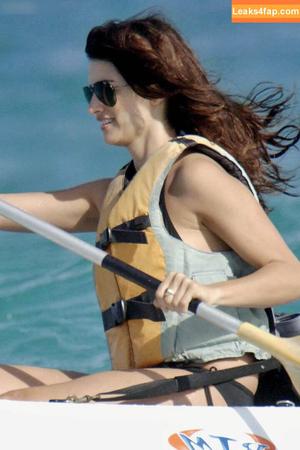 Penélope Cruz photo #0229