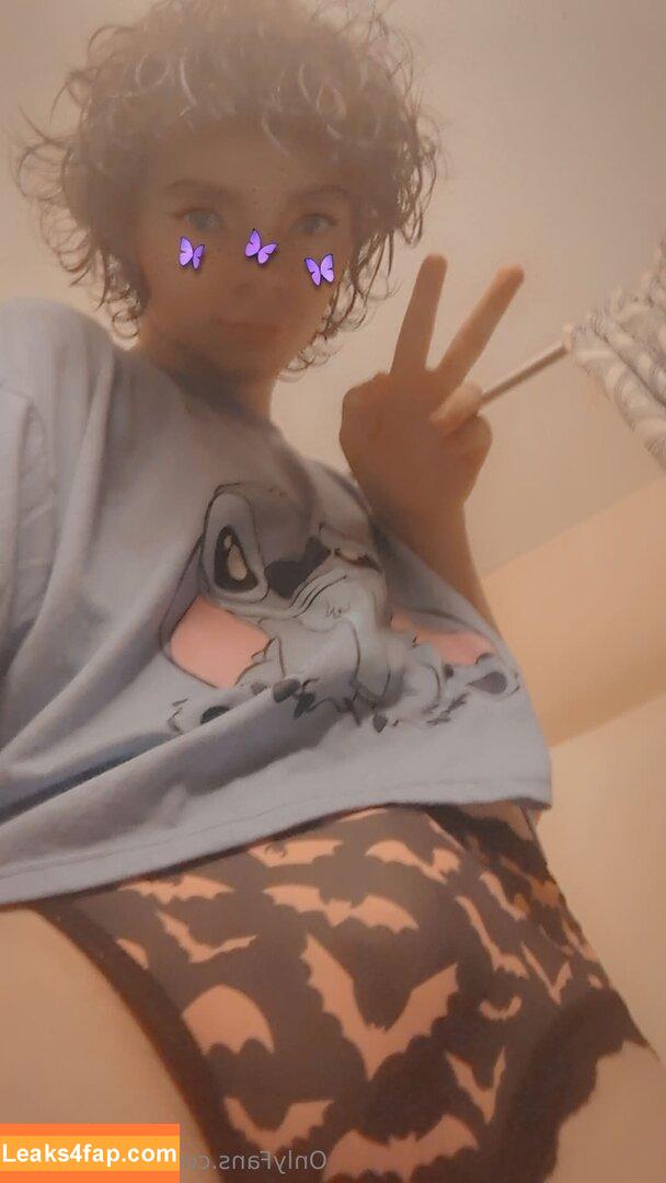 perilous_hill /  leaked photo photo #0017