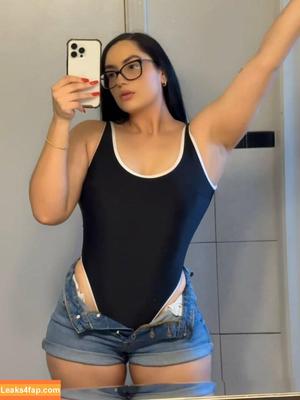 Perla Lucero photo #0021