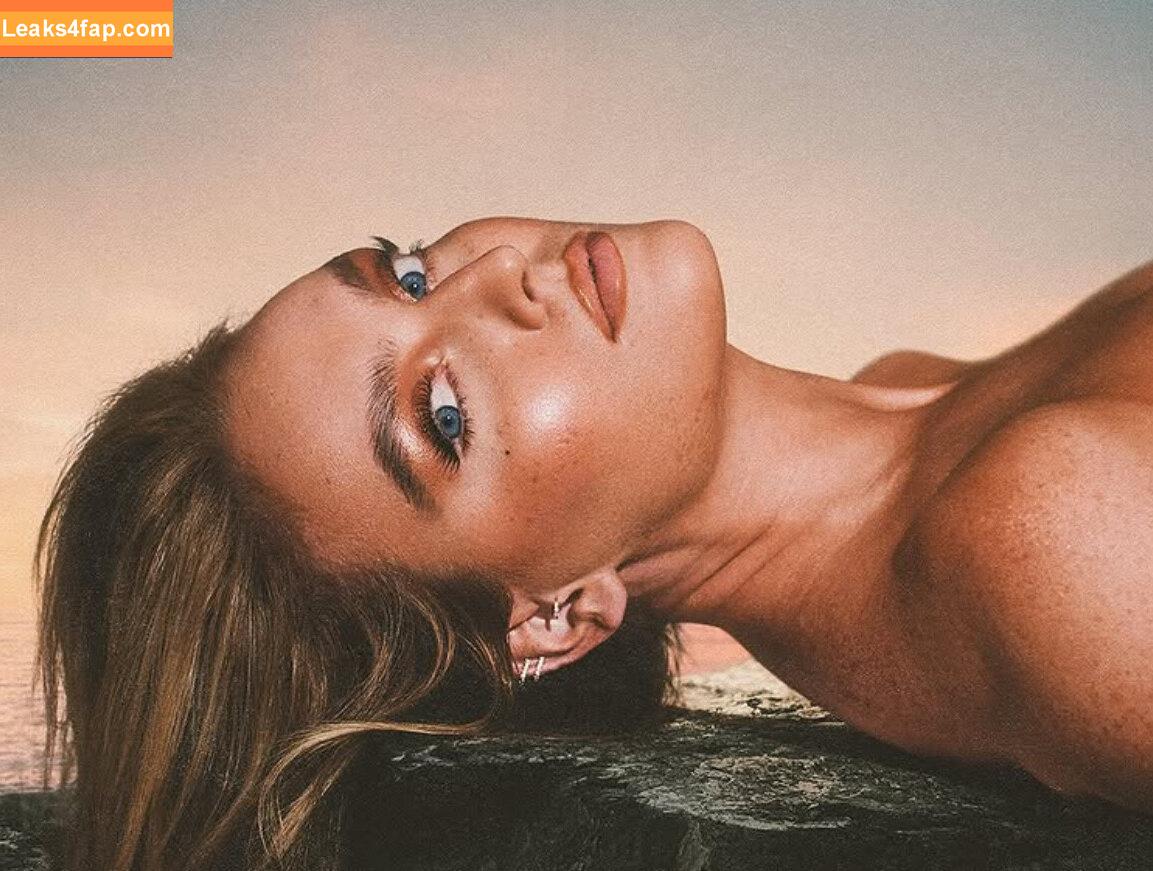Perrie Edwards / perrieedwards leaked photo photo #0286