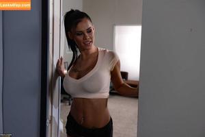 Peta Jensen photo #0283
