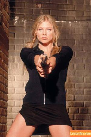 Peta Wilson photo #0018