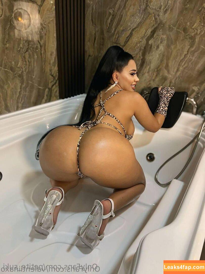petite_suki /  leaked photo photo #0013