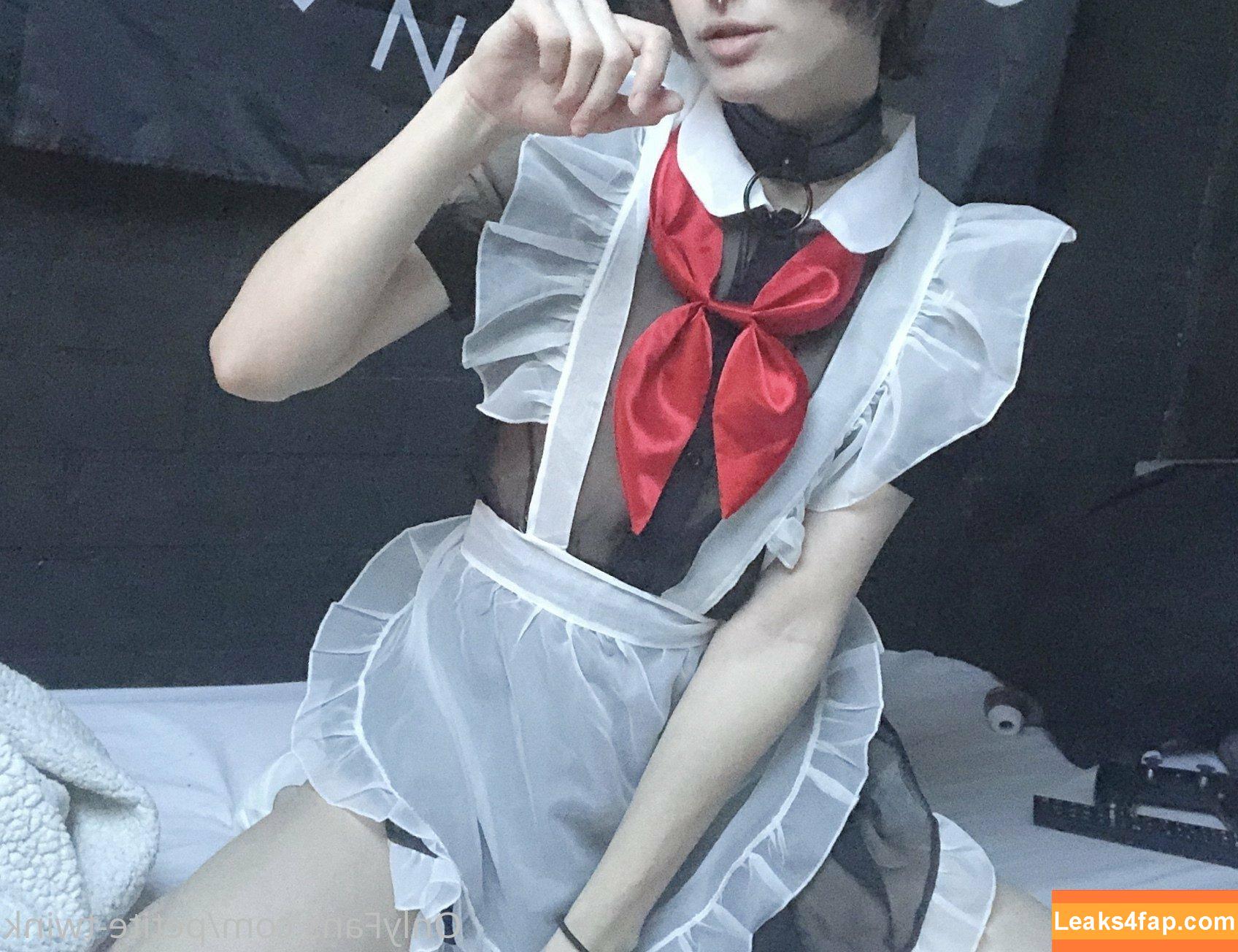 petite-twink / curioussmalltwink leaked photo photo #0022