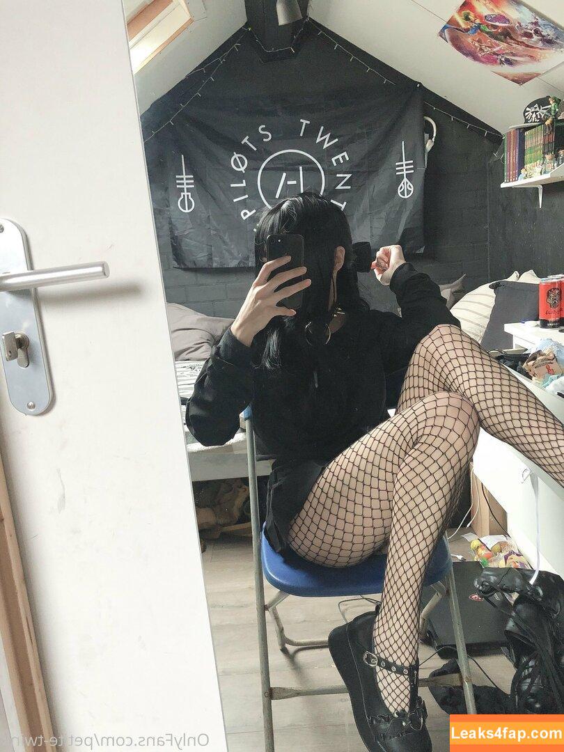 petite-twink / curioussmalltwink leaked photo photo #0035