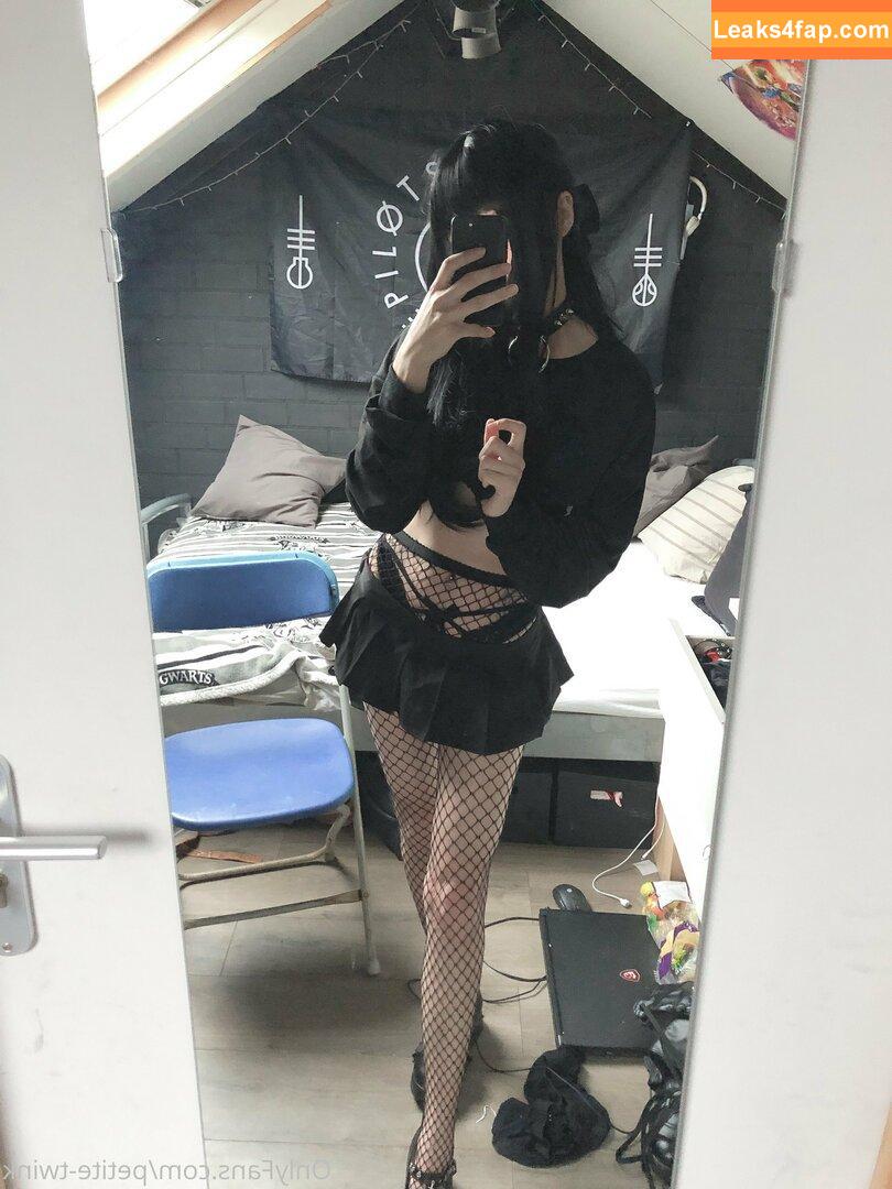 petite-twink / curioussmalltwink leaked photo photo #0036