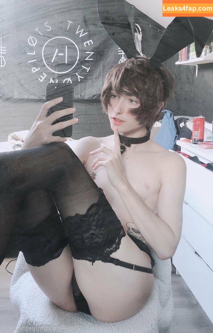petite-twink / curioussmalltwink leaked photo photo #0107