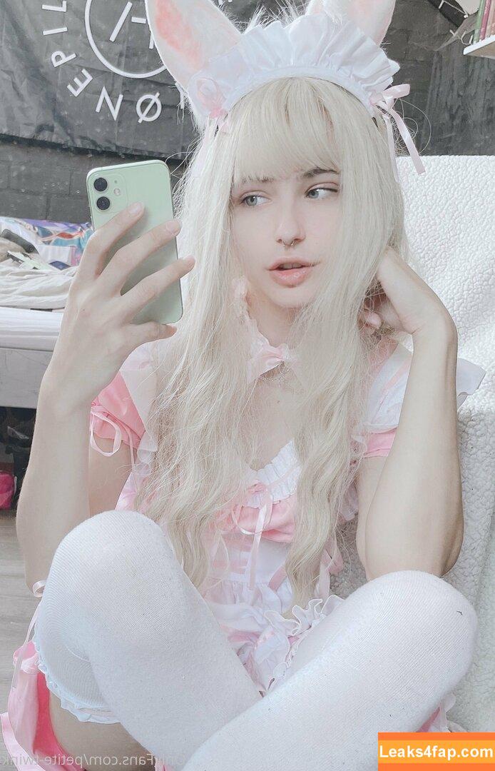 petite-twink / curioussmalltwink leaked photo photo #0141