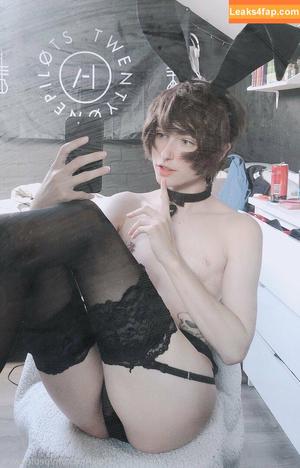 petite-twink photo #0107