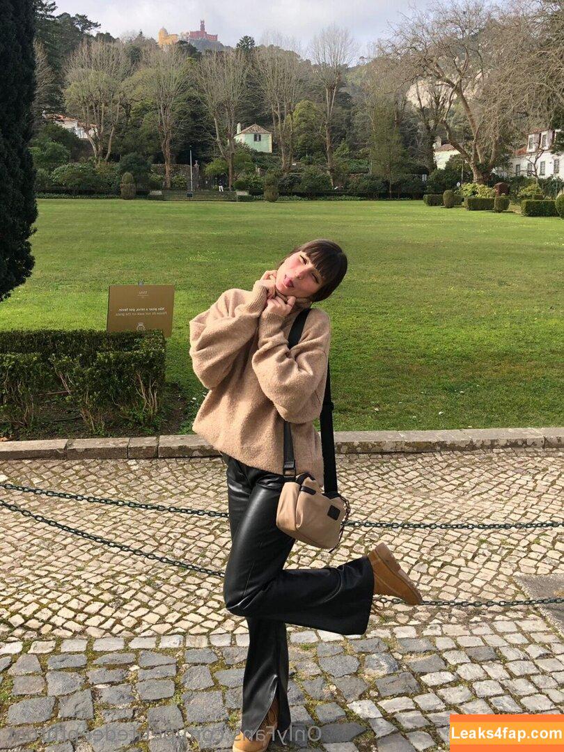 petitedeepthroat / saint.deepthroat leaked photo photo #0003