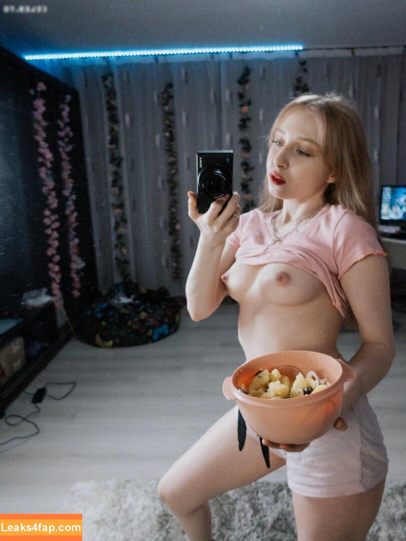 PetiteFeline / PetiteFeline_ / petitefelinespicy leaked photo photo #0091