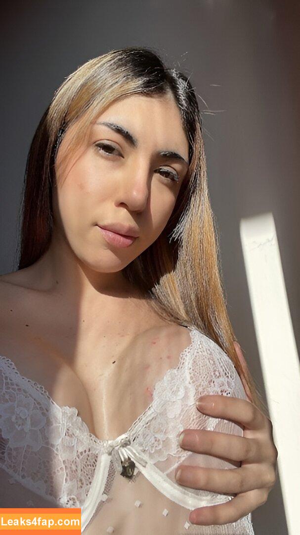 petitehelena / pawghelena leaked photo photo #0093