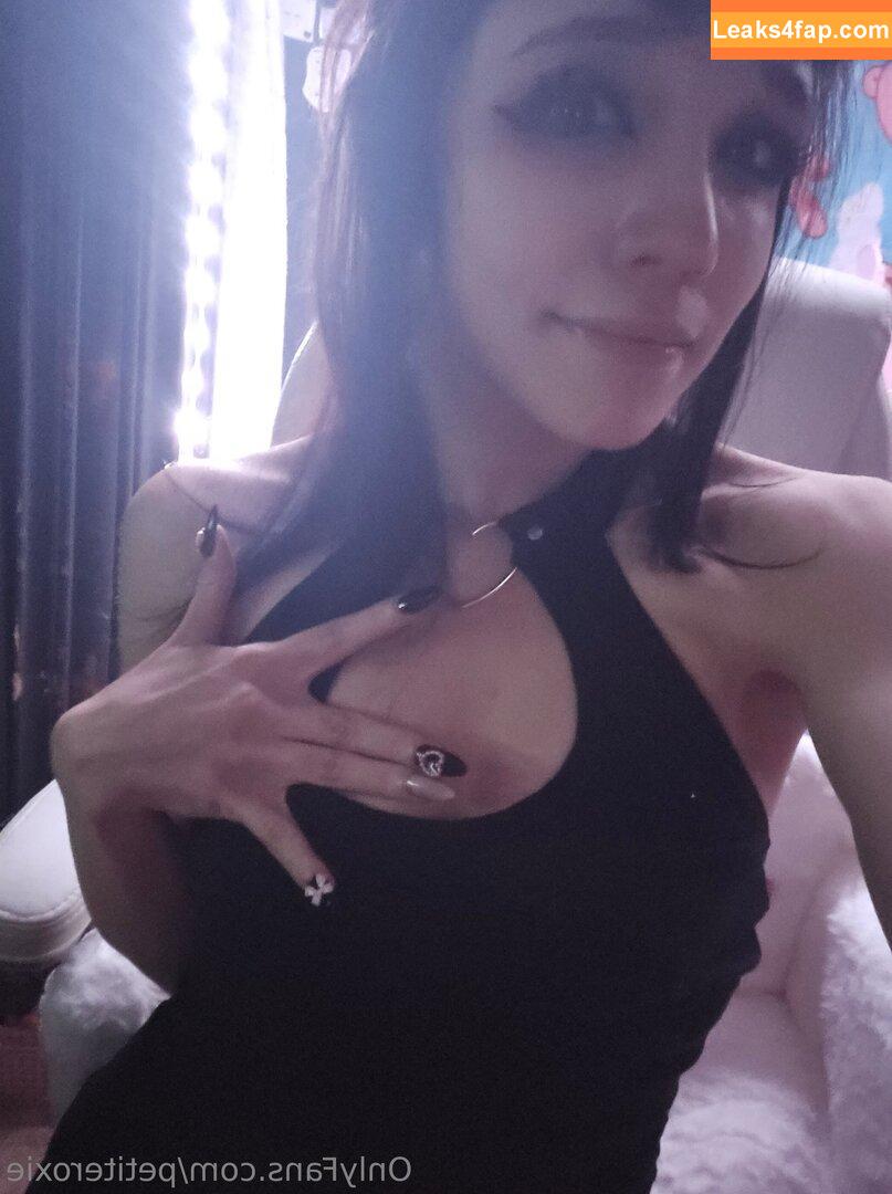 petiteroxie / Roxie / malice / malicegf / mooxfang leaked photo photo #0020