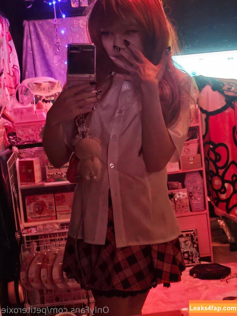 petiteroxie / Roxie / malice / malicegf / mooxfang leaked photo photo #0028