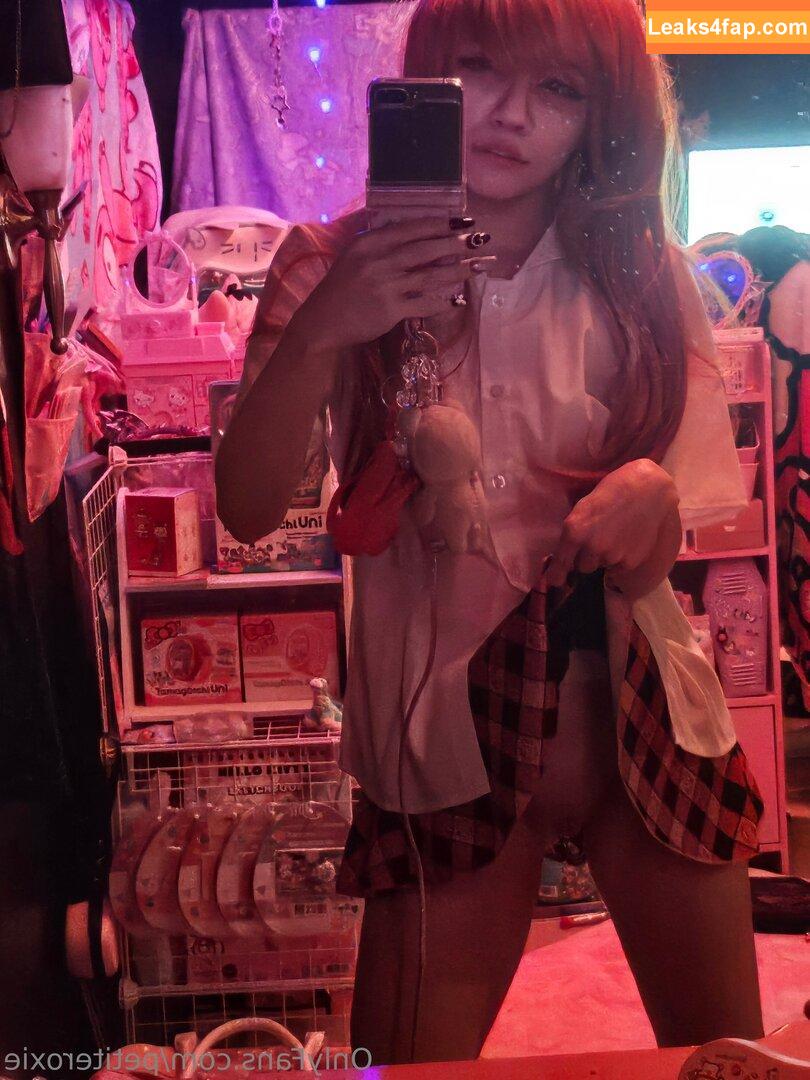 petiteroxie / Roxie / malice / malicegf / mooxfang leaked photo photo #0038
