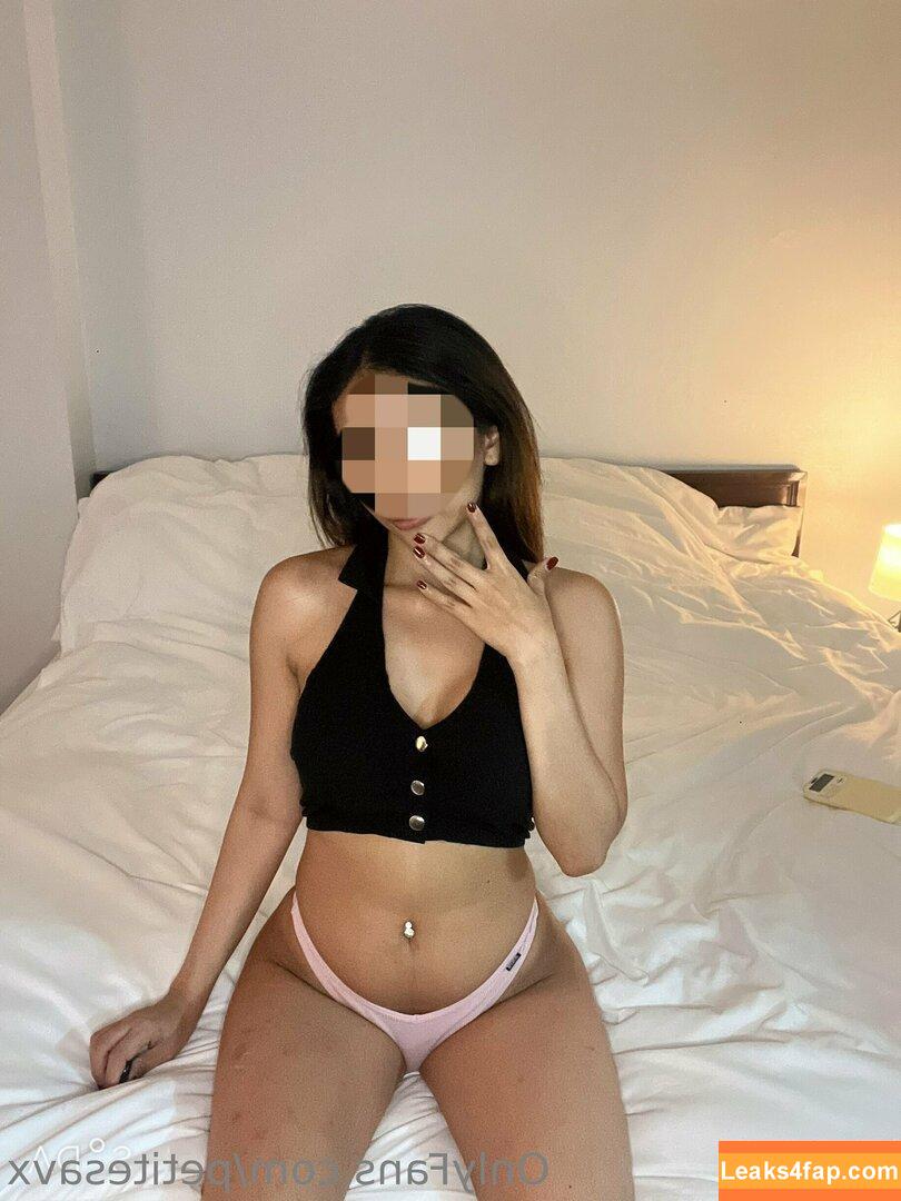 petitesavx / petite_babexx leaked photo photo #0024