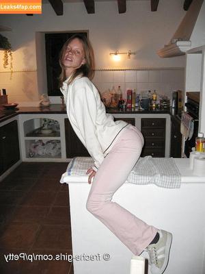 Petty photo #0064
