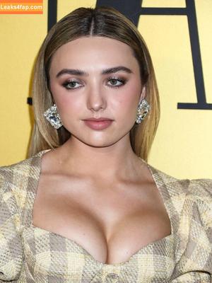 Peyton List фото #0045