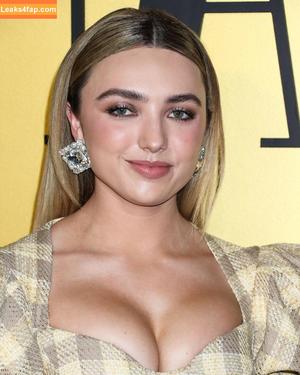 Peyton List фото #0046