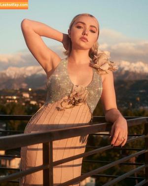 Peyton List фото #0420