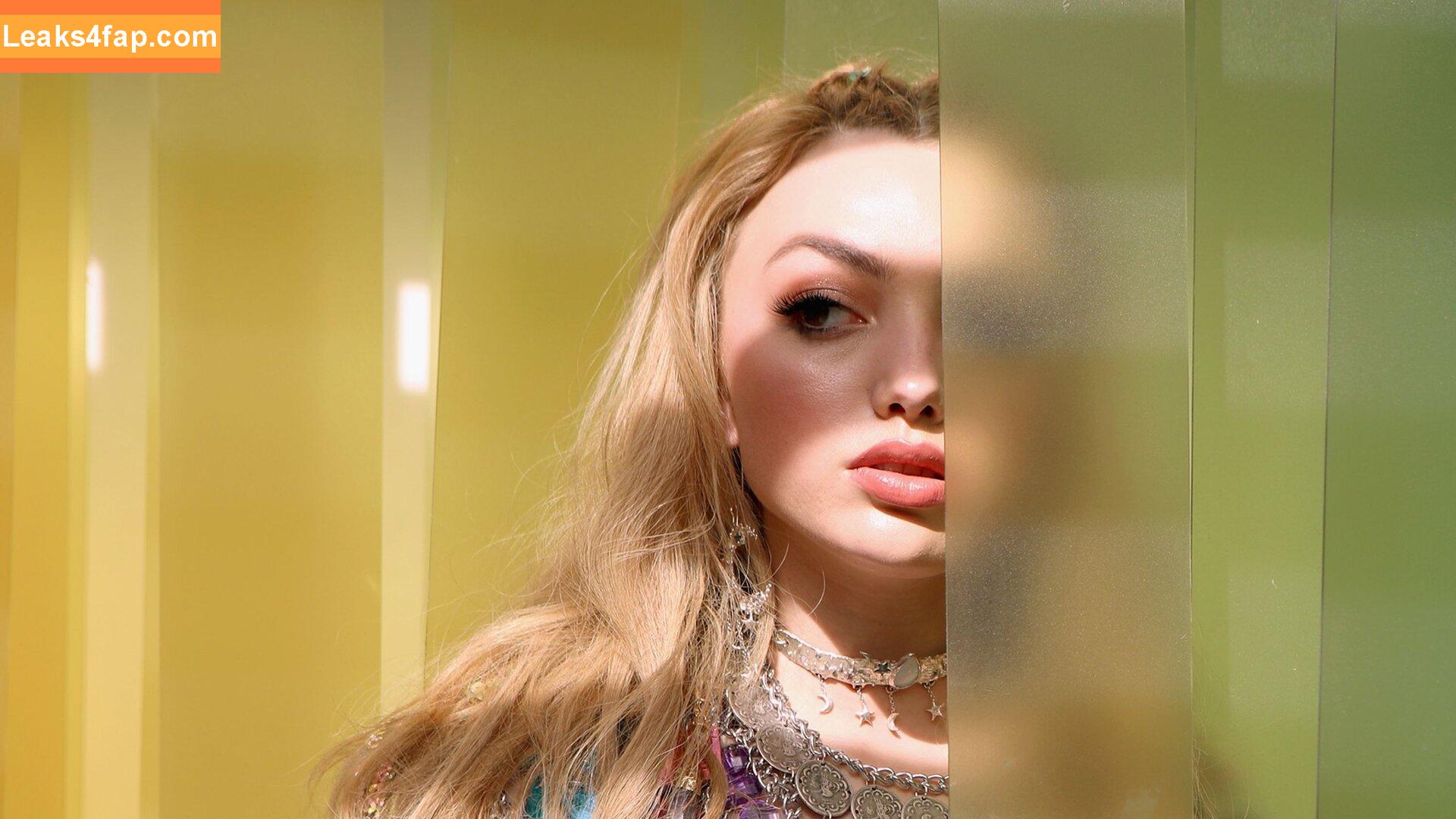 peytonlist /  leaked photo photo #0005