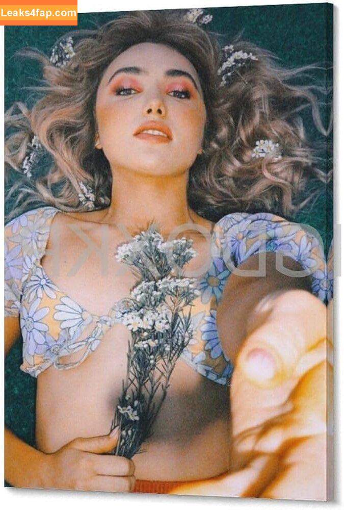 peytonlist /  leaked photo photo #0023