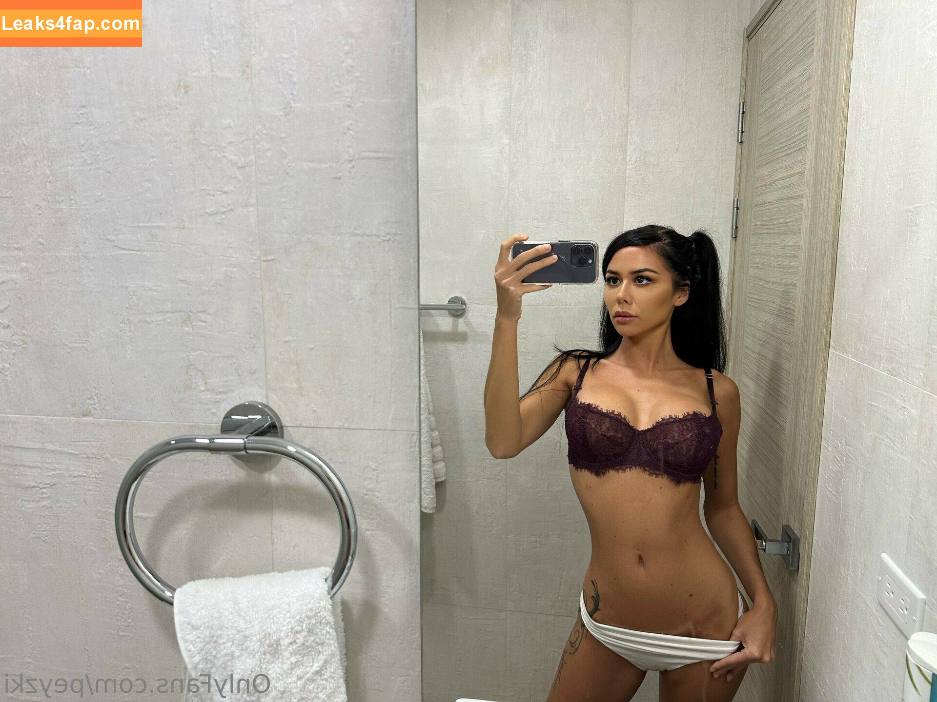 Peyzki / PeyzkiFans / peytonchorvat leaked photo photo #0041