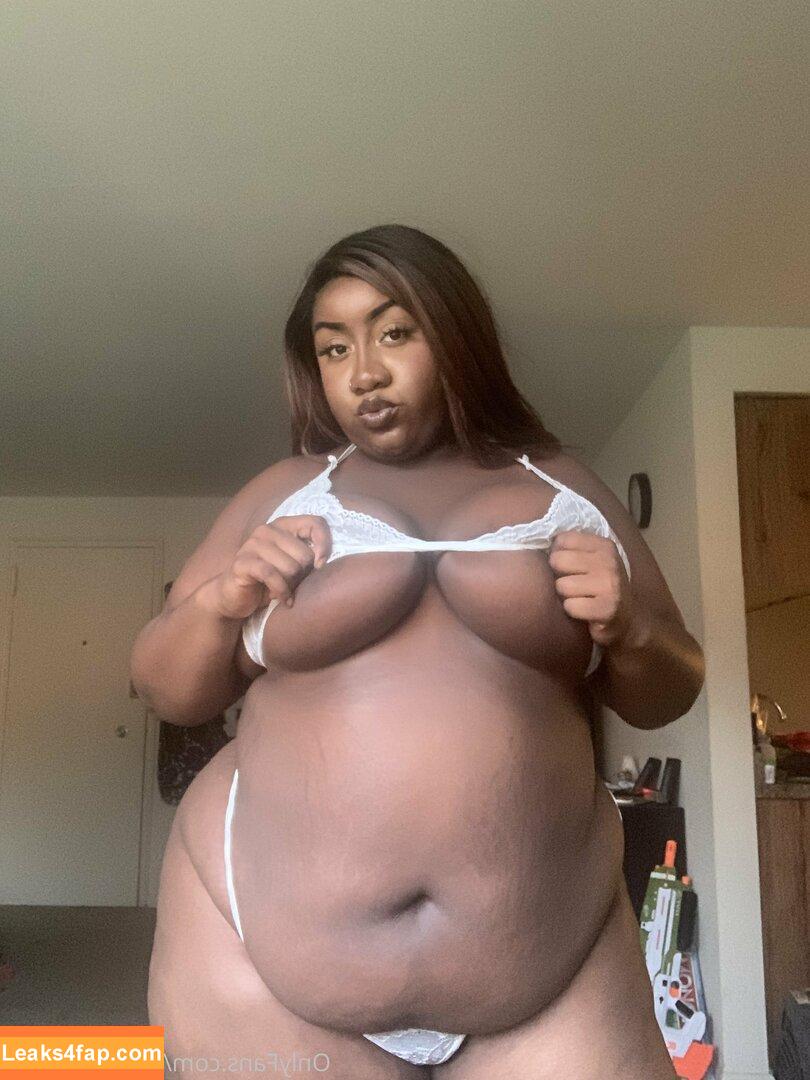 phat_ass_phoebe /  leaked photo photo #0015