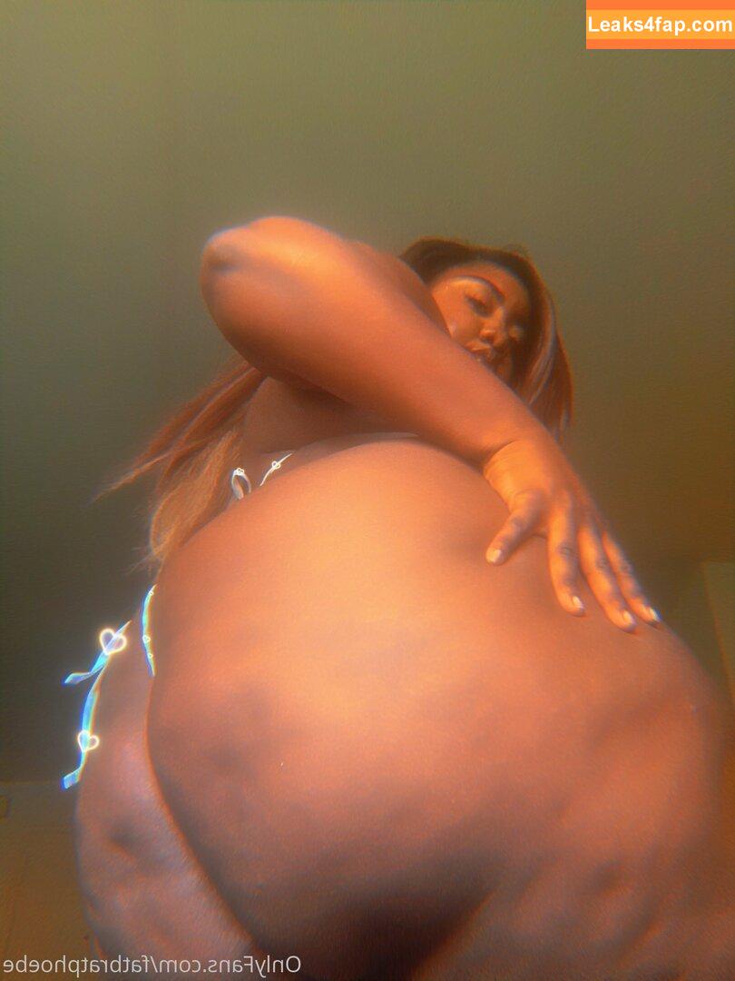 phat_ass_phoebe /  leaked photo photo #0021