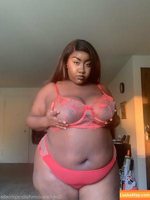 phat_ass_phoebe photo #0008