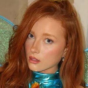 pheobeisginger photo #0012