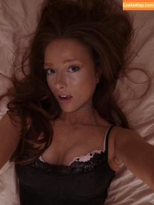 pheobeisginger photo #0014