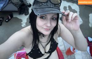 Phia The Skelton photo #0017