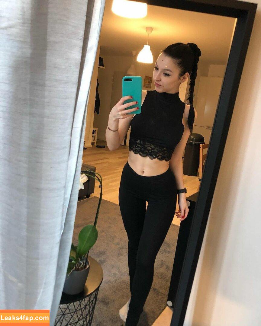 philllybabyy / fansly / madiphillipss / models101 leaked photo photo #0684