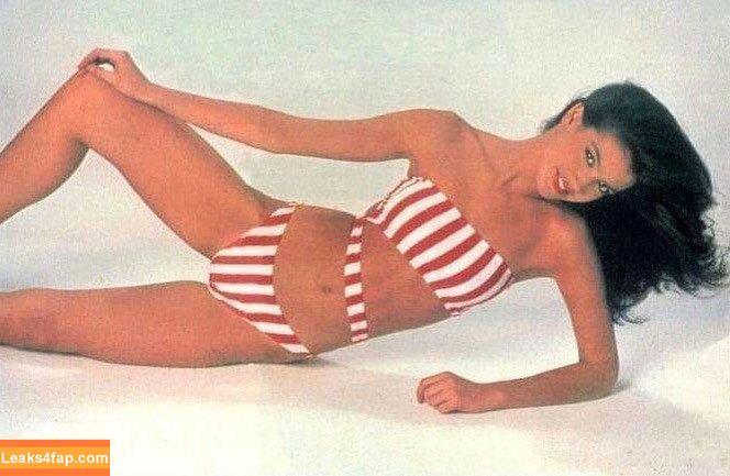 Phoebe Cates / PhoebeBCates / phoebecateskline leaked photo photo #0044